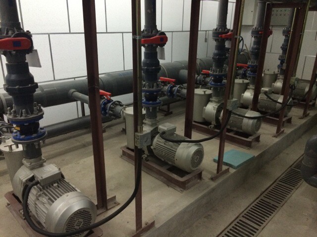 ���ބ�������Ӿ��ˮ����ϵ�y